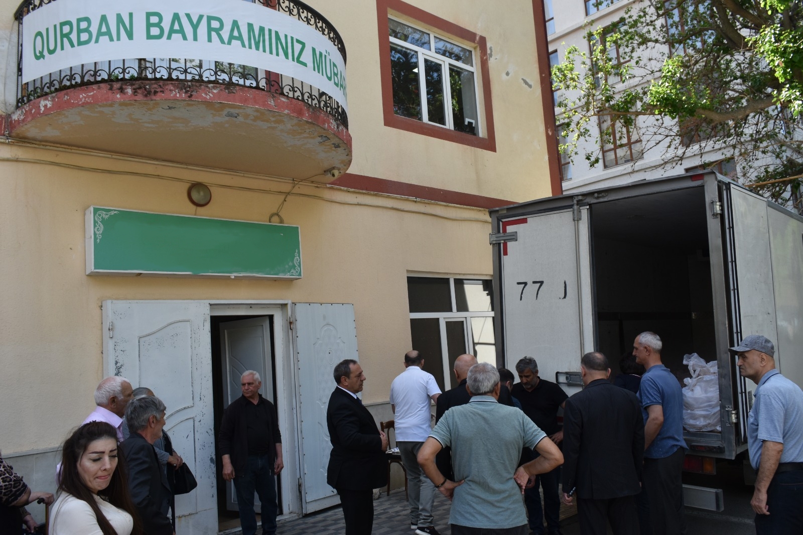 Yasamal bələdiyyəsi tərəfindən Qurban əti paylanılıb