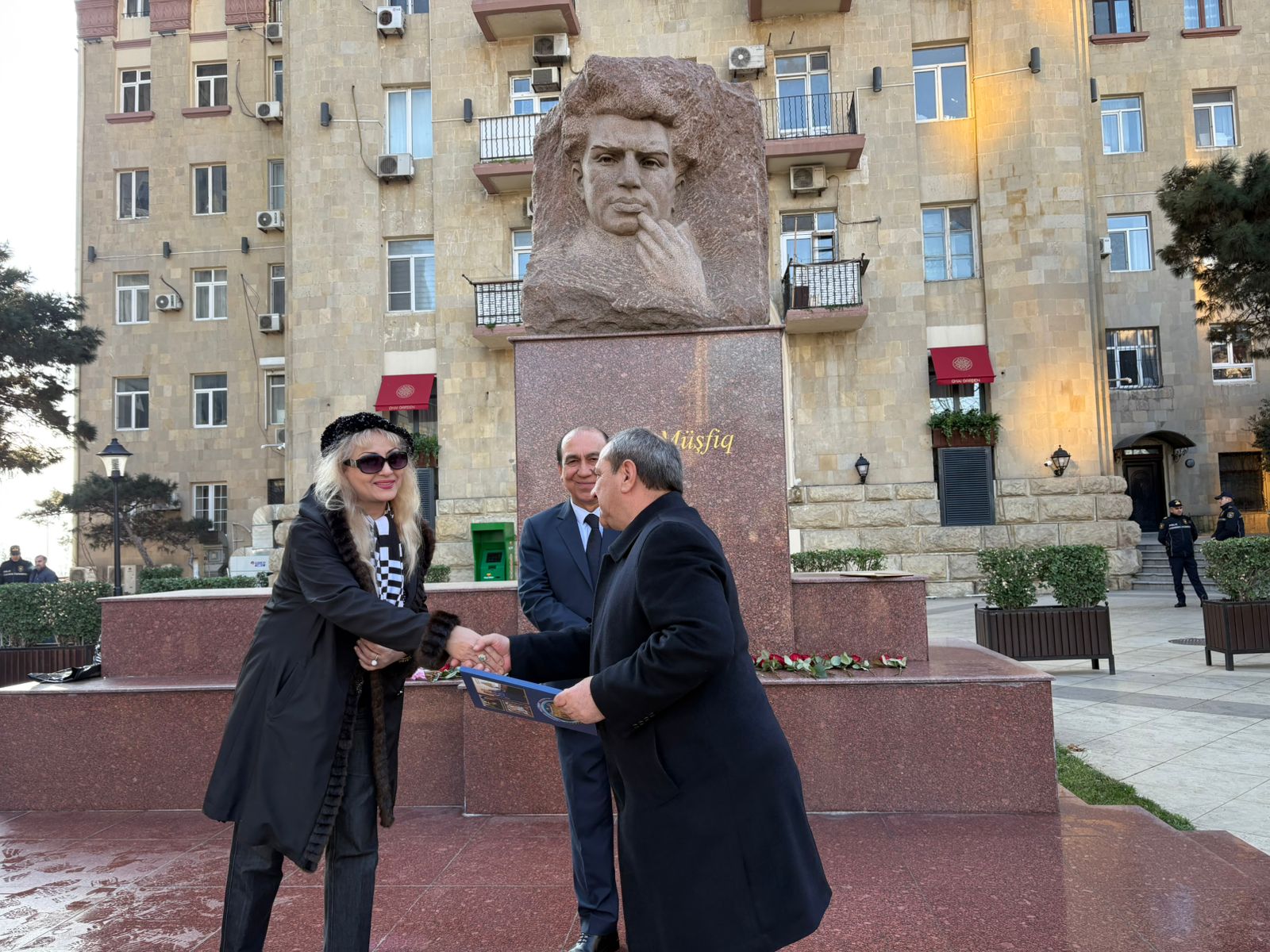 Mikayıl Müşfiqin anım günü qeyd edildi