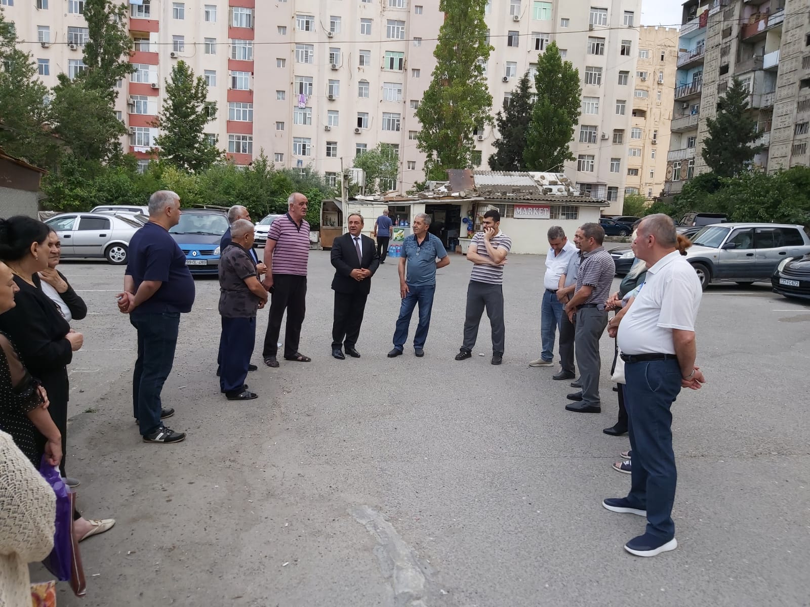 Yasamal bələdiyyəsinin rəhbərliyinin sakinlərlə növbəti görüşü keçirilib.