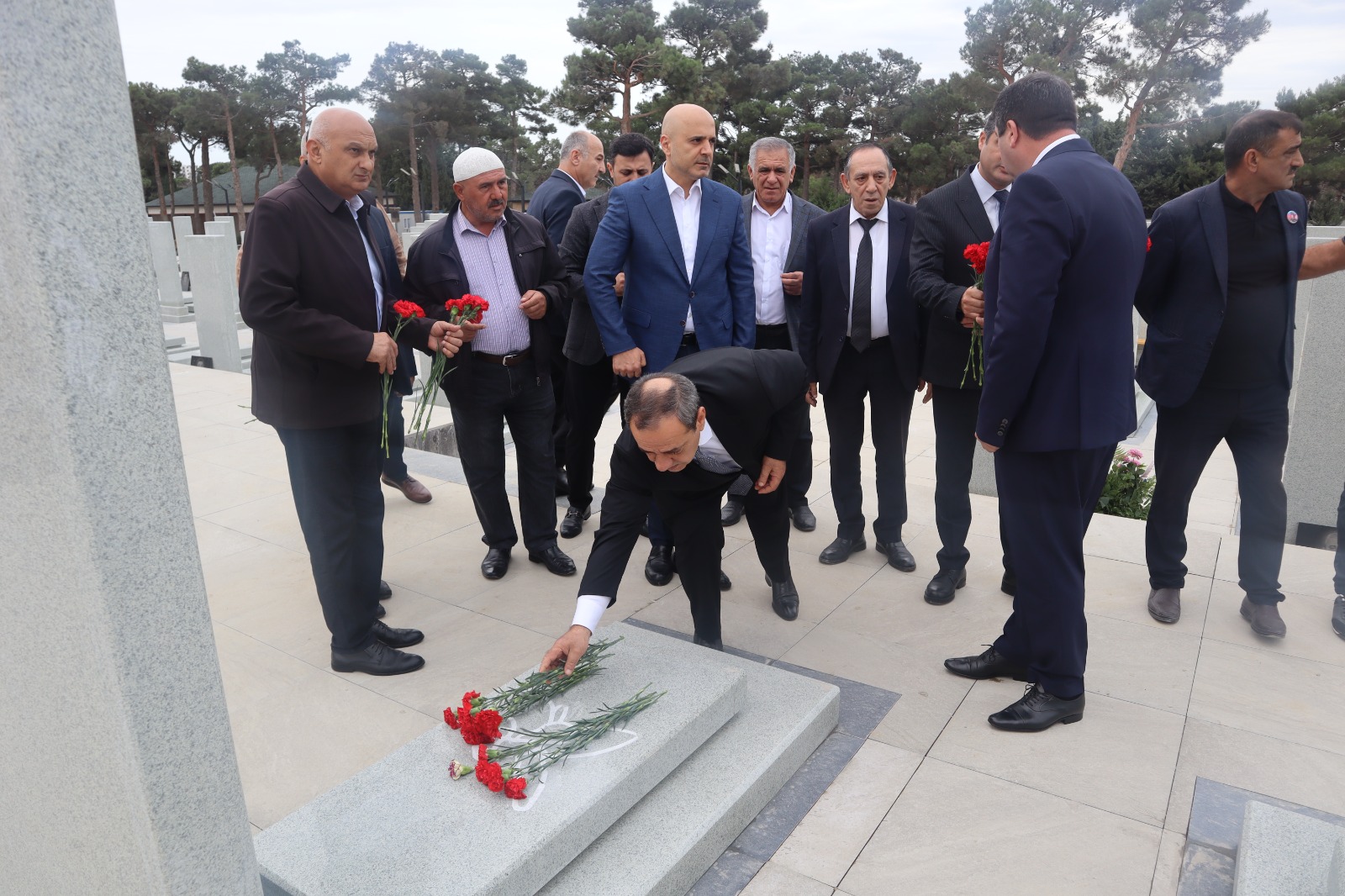 Şəhid Vəliyulla Əliyev və Hüseyn Novruzzadənin məzarları ziyarət olunub