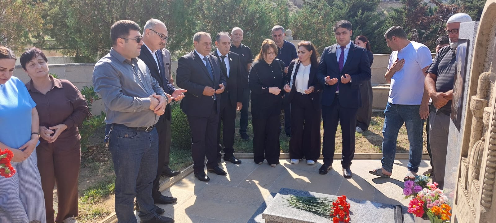 44 günlük Vətən müharibəsi şəhidi çavuş Elvin Salahovun əziz xatirəsi yad olunub.